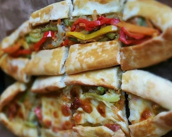 Sebzeli Pide 